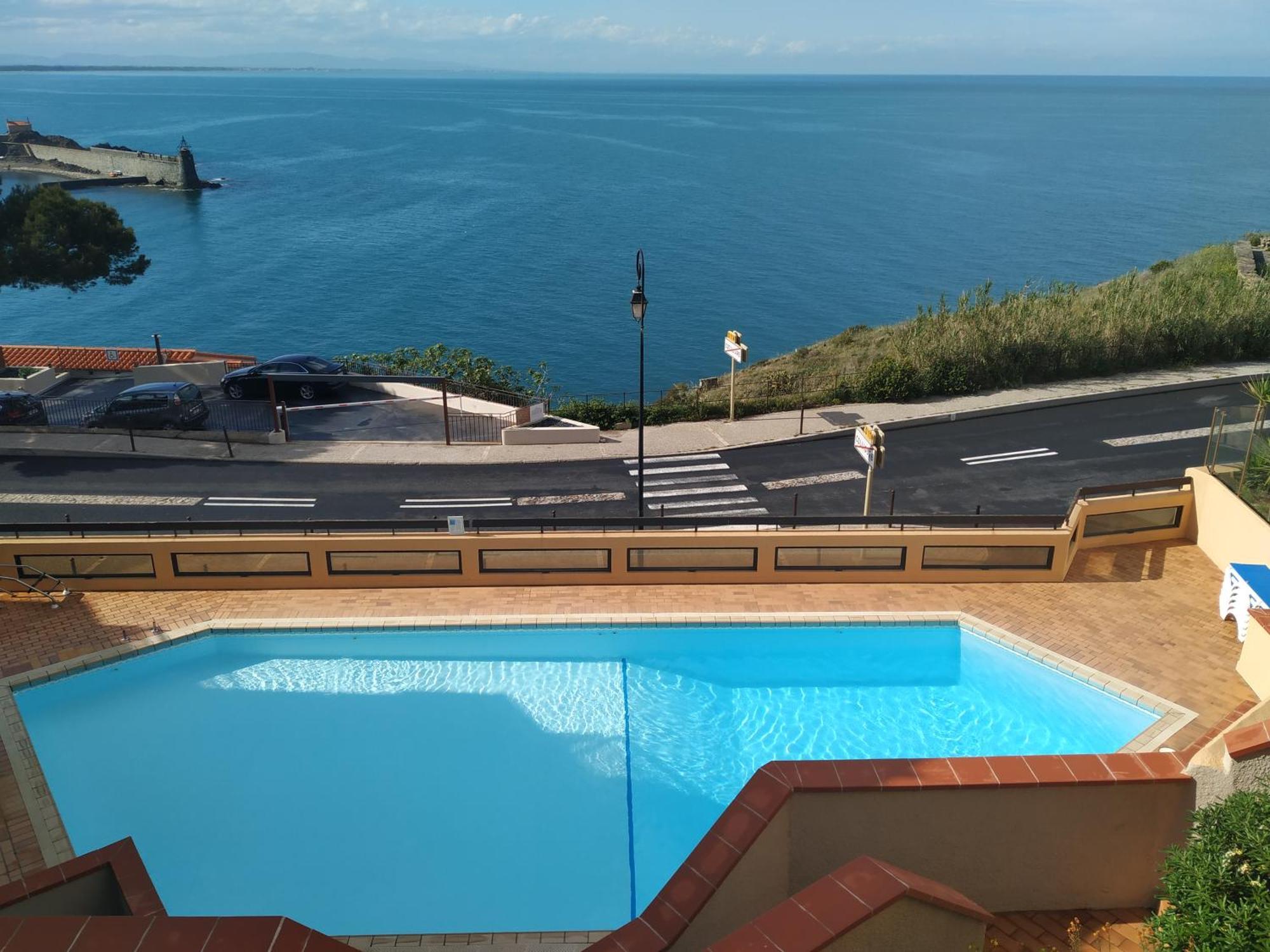 Location Vue Mer Du Samedi Au Samedi, Clim, Parking, Piscine, Plage Collioure Eksteriør billede